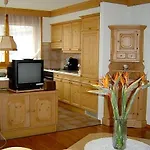 Haus Adora Apartment